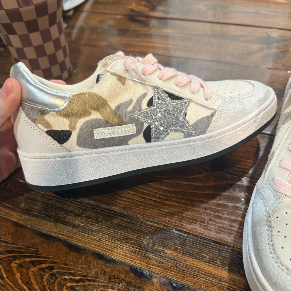 Vintage Havana Leather Laura Camo Glitter Sneakers - Picture 4 of 9